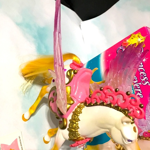 PRINCESS GWENEVERE & THE JEWEL RIDERS UNICORN -BOX - Picture 10 of 16